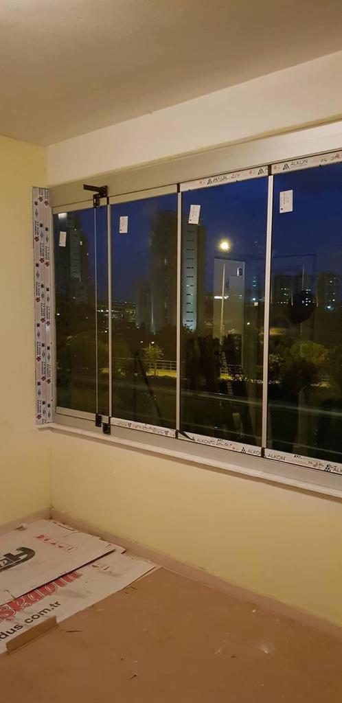 Cam Balkon Temperli Cam Değişimi – Temperli Cam Tamiri